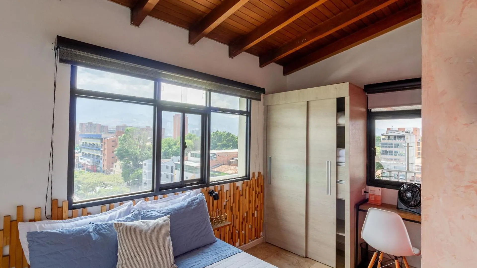 Platinum Home Medellin 3*,