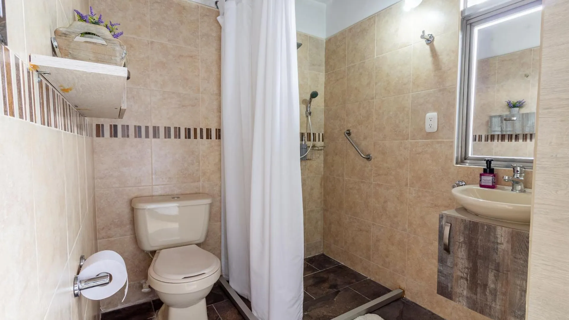 *** Hotel Platinum Home Medellin Colombia