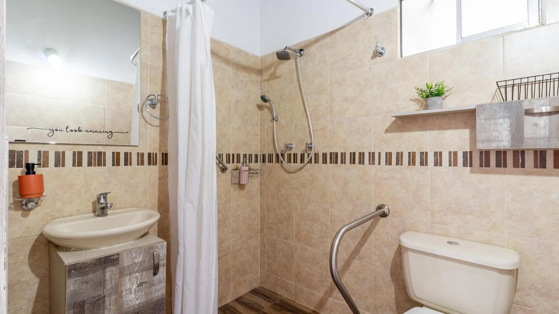 Platinum Home Medellin 3*,  Colombia